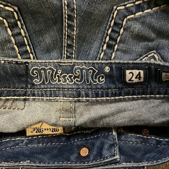 Miss Me Embellished Signature Cuffed Capri Women's Size 24 - Picture 8 of 9